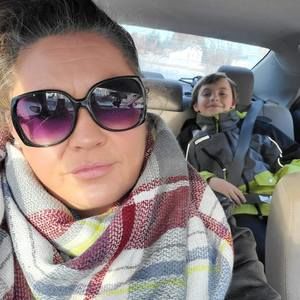 Meet your Posher, Desiree